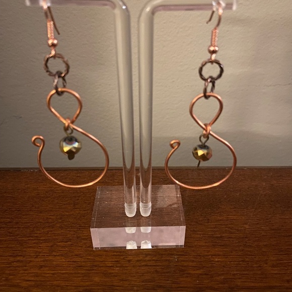 SANTUARY - Picture 2 of 4